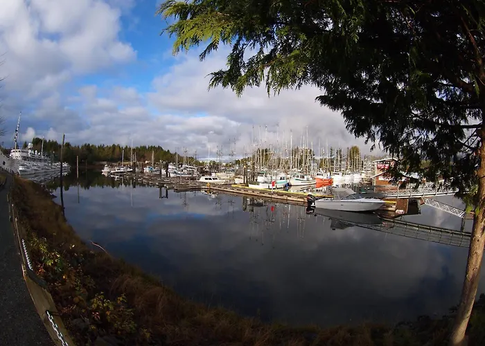 Family Hotel: West Coast Motel On The Harbour