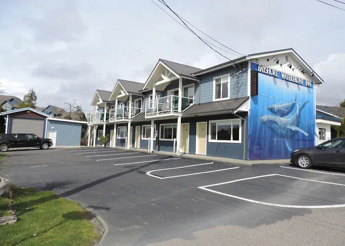 Motel: Bayshore Waterfront Inn